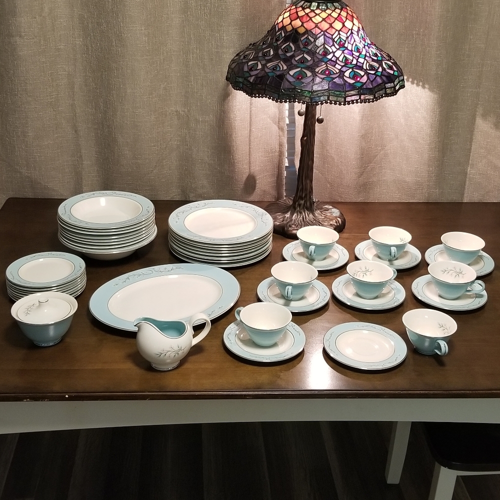 Taylor Smith & Taylor Pink Symphony Blue Floral Dinner Set